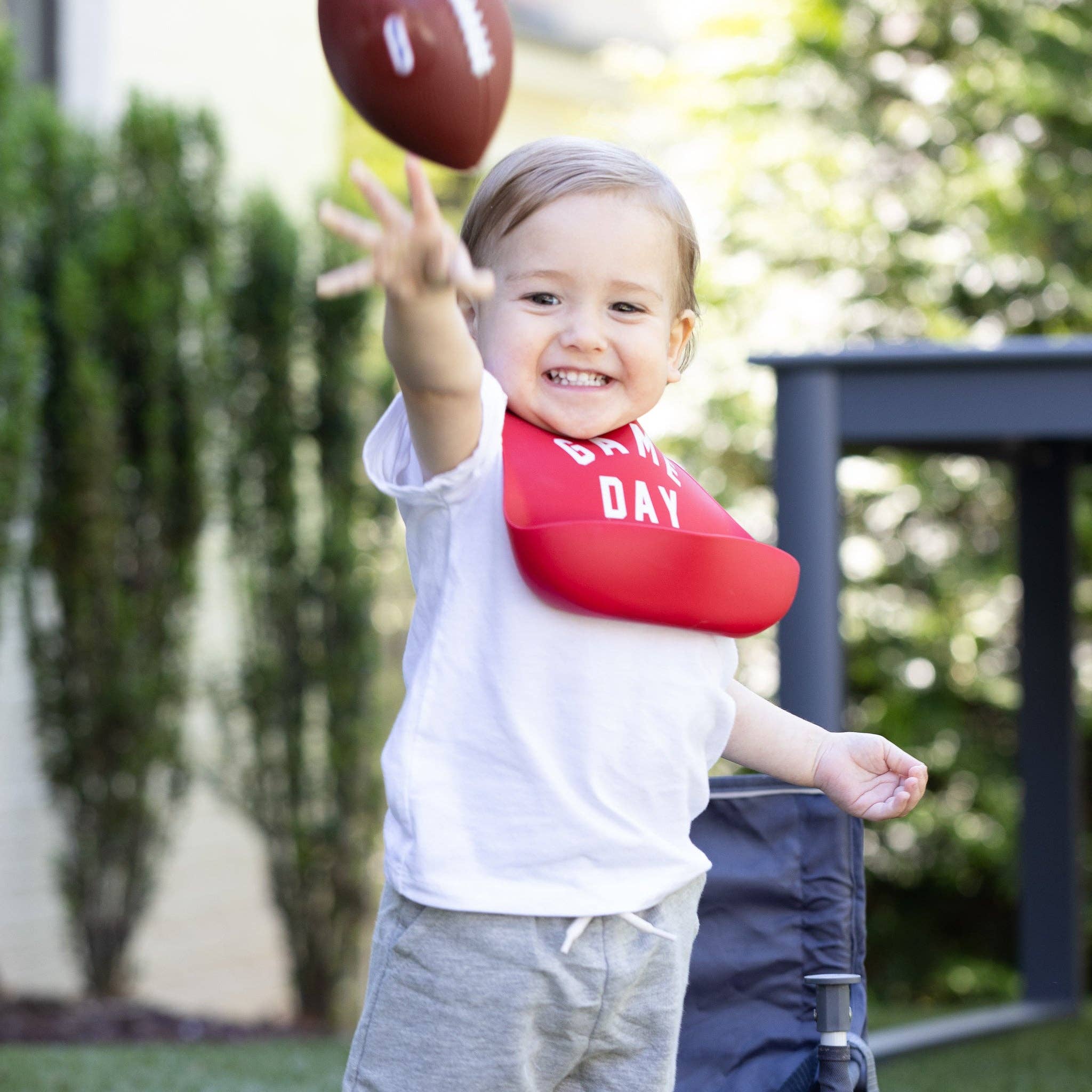 Game Day- Red- Silicone Wonder Bib - Summit and Nest