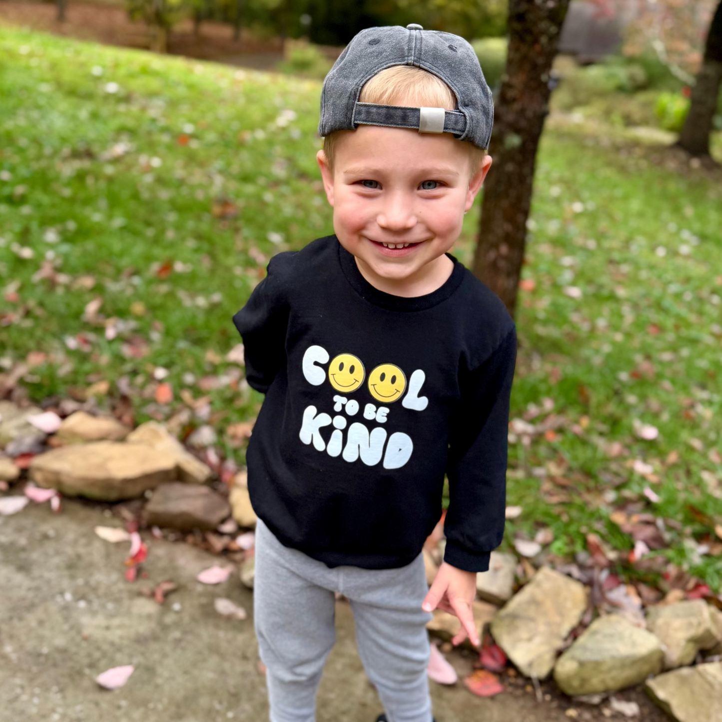 Cool to be kind- Children's sweatshirt - Summit and Nest